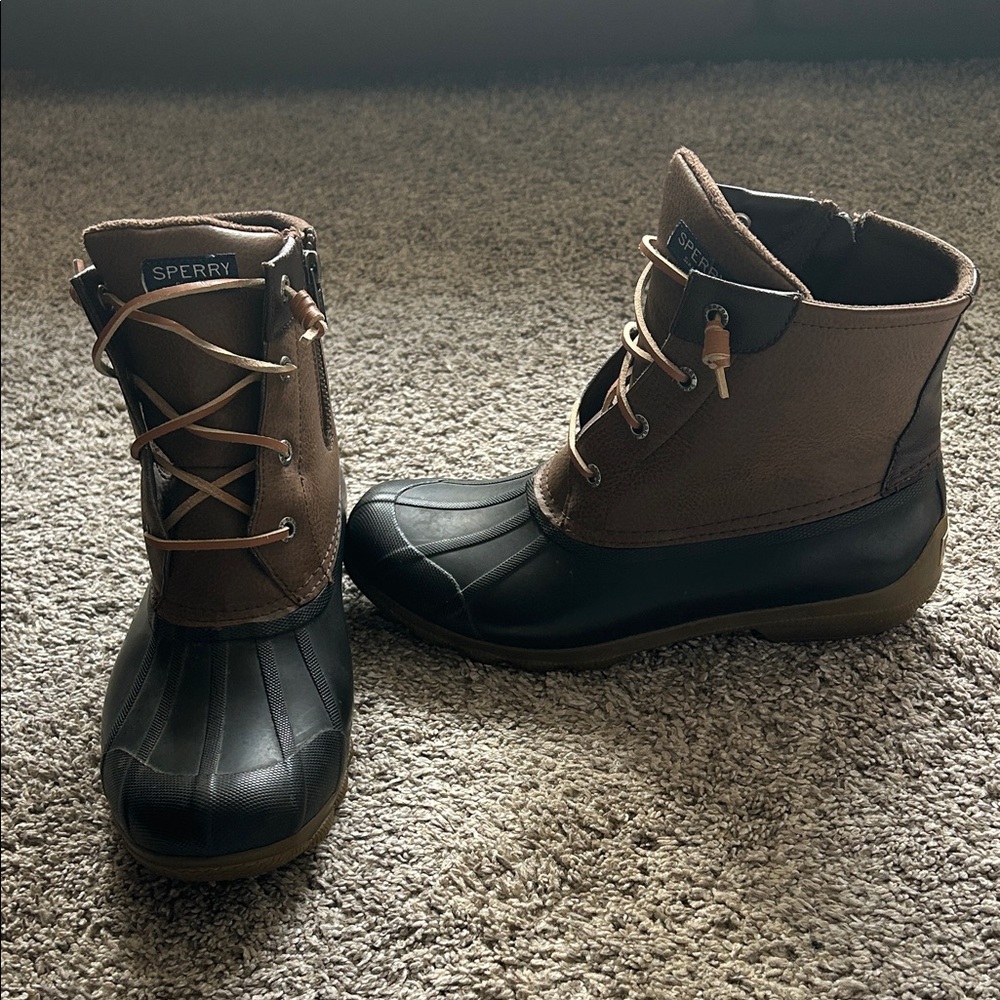Sperry Brown and Black Lace-Up Duck Boots